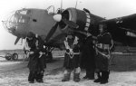 14.Ekipazh-kapitana-A.Z.Stoyanova-u-svoego-samoleta-24-j-minno-torpednyj-polk-aerodrom-Vaenga..jpg