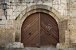27492800-Gate-door-lock-ruins-input-Stock-Photo.jpg