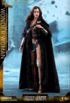 dc-comics-justice-league-wonder-woman-deluxe-sixth-scale-hot-toys-903121-04.jpg